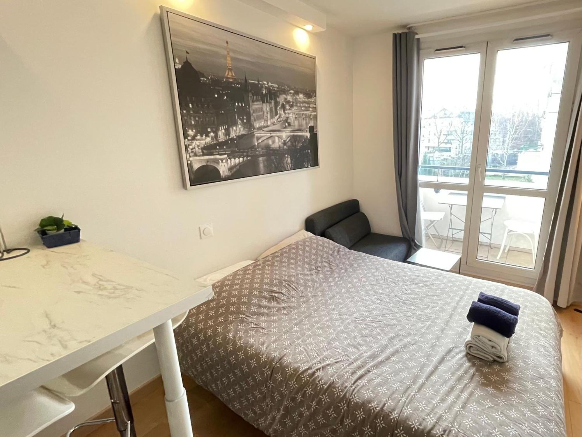 Exclusive Private Apartment By Warilco - Pleyel 25 M2 - A 1 Minute De La Station Metro Carrefour Pleyel Saint-Denis-en-Margeride Exterior foto