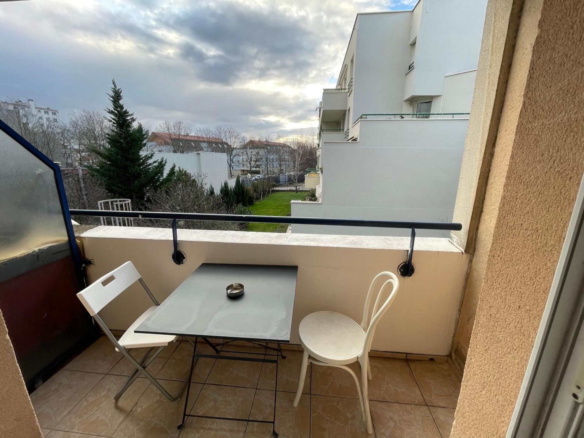 Exclusive Private Apartment By Warilco - Pleyel 25 M2 - A 1 Minute De La Station Metro Carrefour Pleyel Saint-Denis-en-Margeride Exterior foto