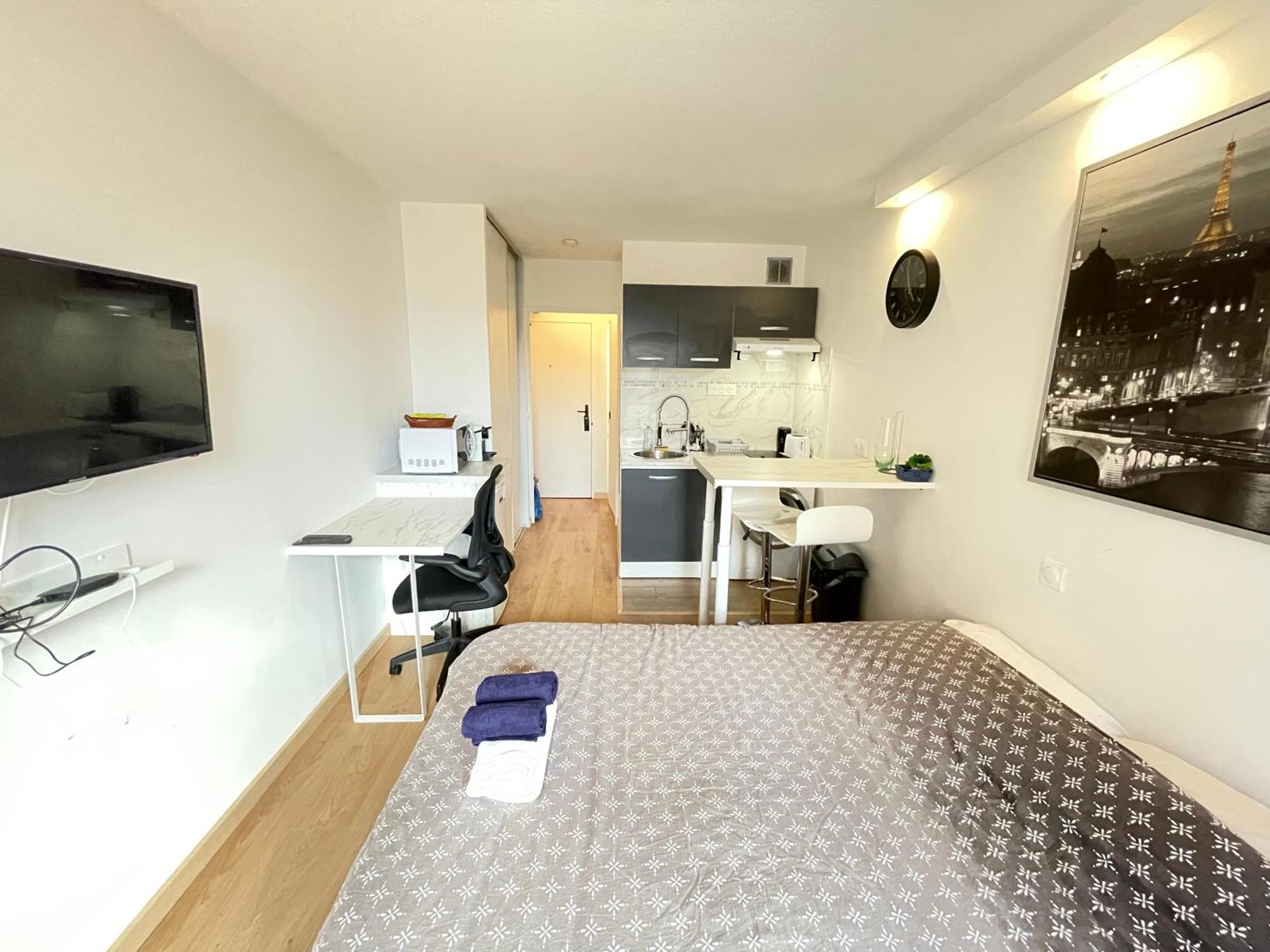 Exclusive Private Apartment By Warilco - Pleyel 25 M2 - A 1 Minute De La Station Metro Carrefour Pleyel Saint-Denis-en-Margeride Exterior foto