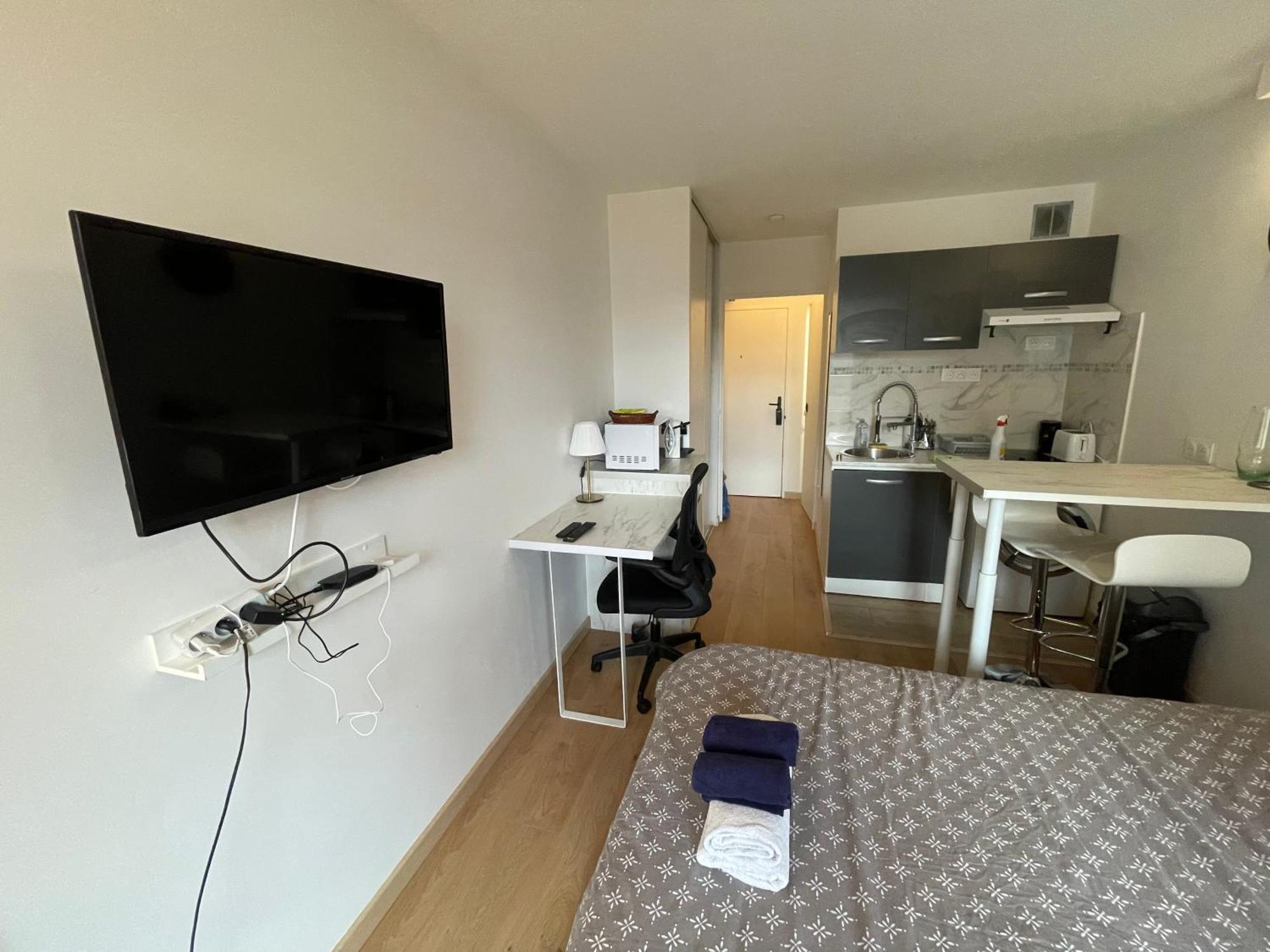 Exclusive Private Apartment By Warilco - Pleyel 25 M2 - A 1 Minute De La Station Metro Carrefour Pleyel Saint-Denis-en-Margeride Exterior foto